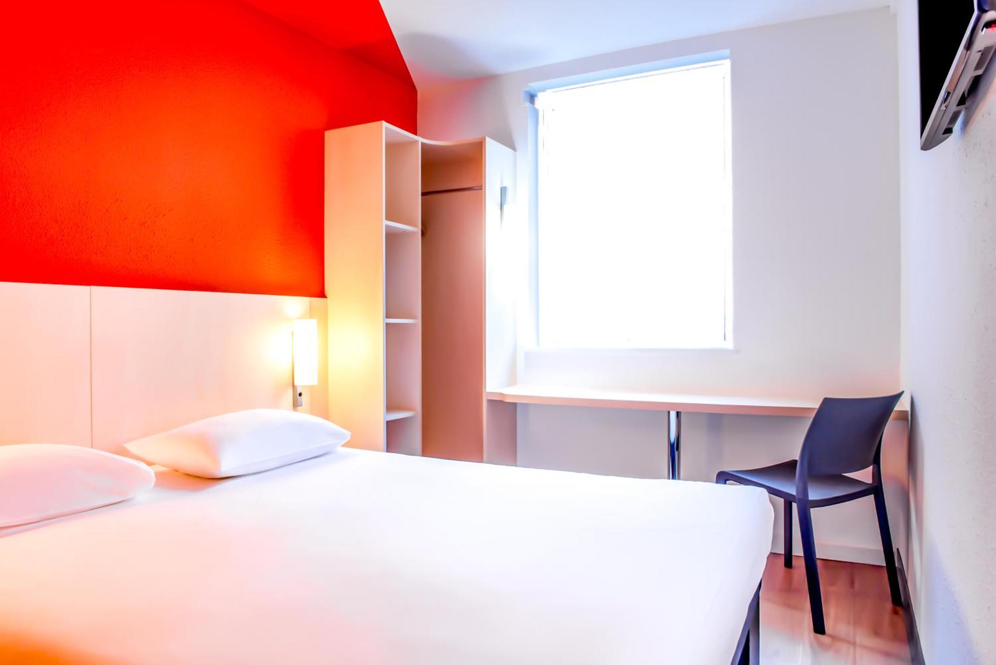 Ibis Budget Cannes Centre Ville Exteriör bild