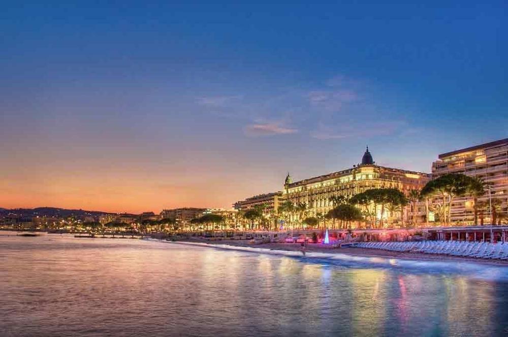 Ibis Budget Cannes Centre Ville Exteriör bild