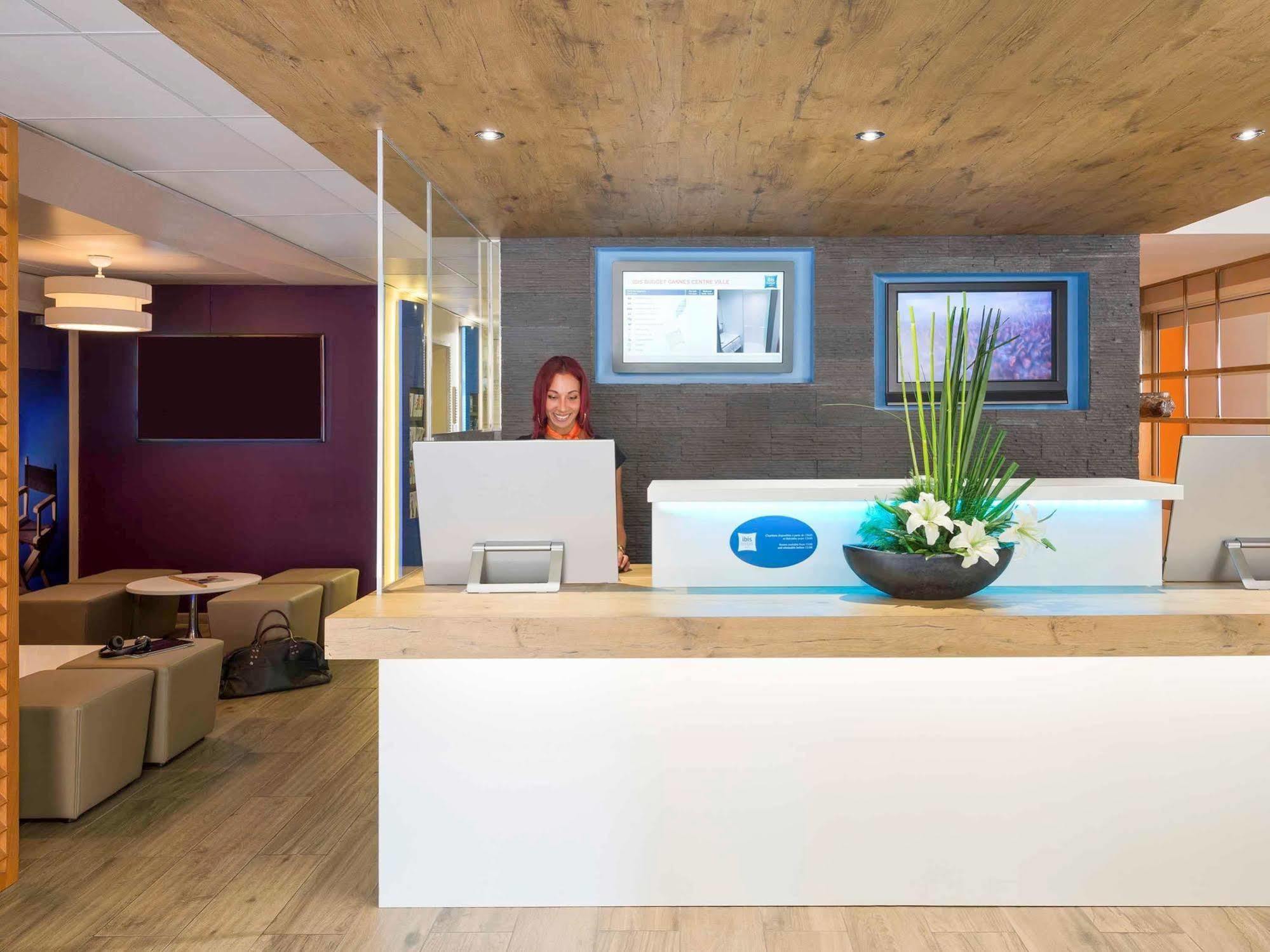 Ibis Budget Cannes Centre Ville Exteriör bild